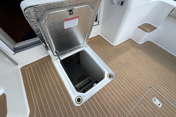 65 Roses 42ft Silverton Yacht For Sale