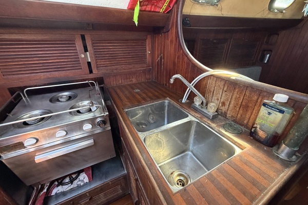 Scrimshaw 35ft Baba Yacht For Sale
