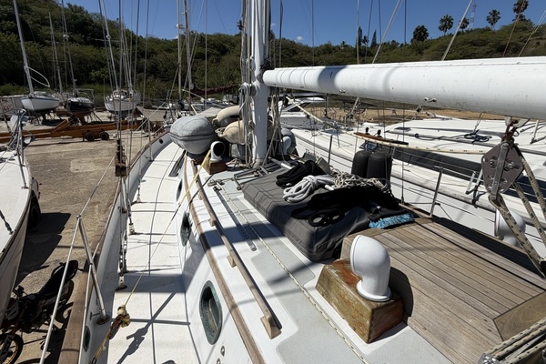 Scrimshaw 35ft Baba Yacht For Sale