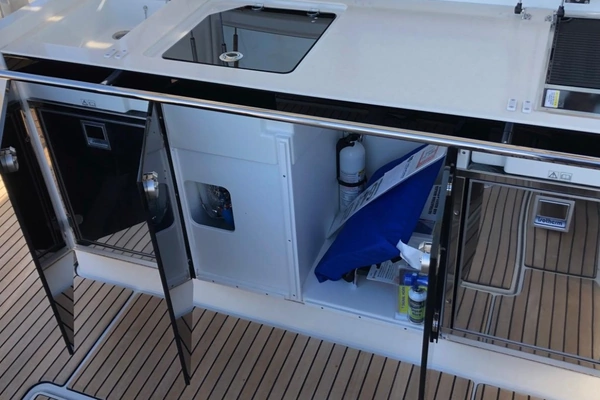Jeanneau Leader 12.5 WA Yacht For Sale