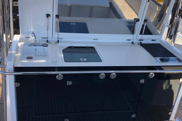 Jeanneau Leader 12.5 WA Yacht For Sale