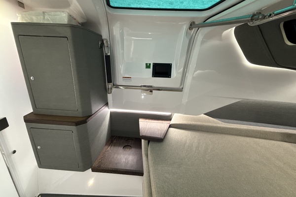 37ft Axopar Yacht For Sale
