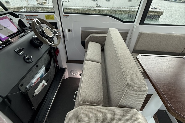 37ft Axopar Yacht For Sale