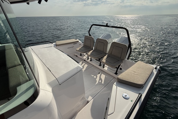37ft Axopar Yacht For Sale