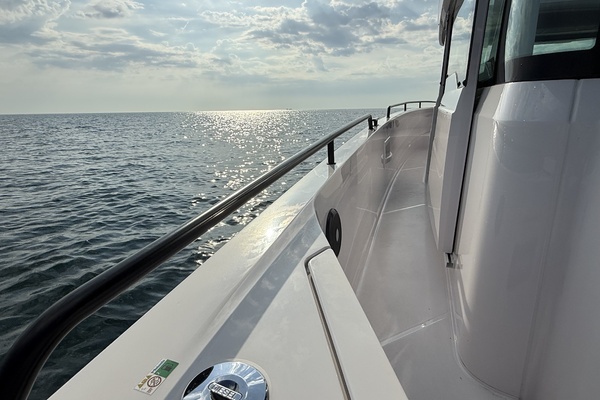 37ft Axopar Yacht For Sale