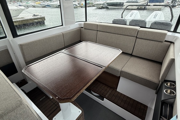 37ft Axopar Yacht For Sale