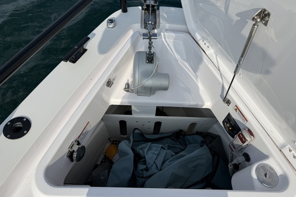 37ft Axopar Yacht For Sale