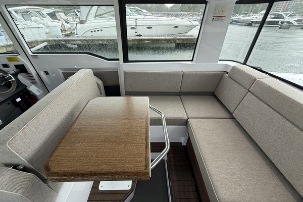 37ft Axopar Yacht For Sale