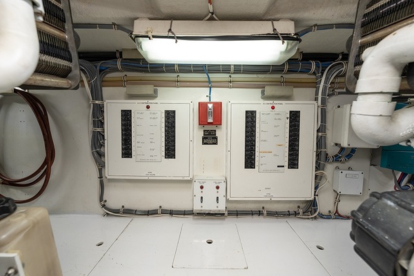 FRIENDSHIP 55ft Hatteras Yacht For Sale