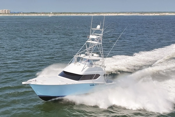 Hatteras 55 Convertible Yacht For Sale