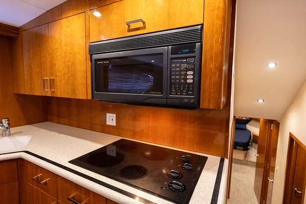 FRIENDSHIP 55ft Hatteras Yacht For Sale