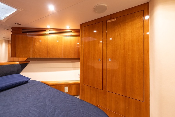 FRIENDSHIP 55ft Hatteras Yacht For Sale