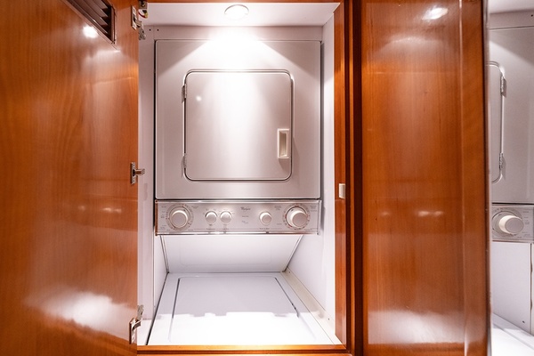 FRIENDSHIP 55ft Hatteras Yacht For Sale