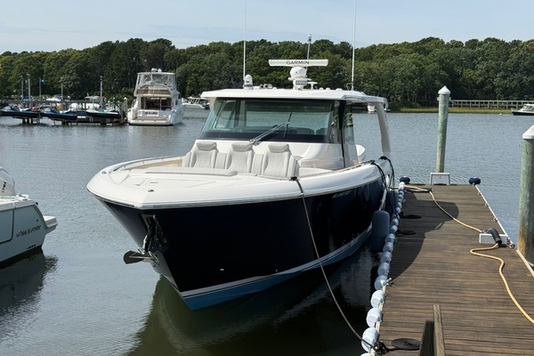 Waterline 48ft Tiara Yachts Yacht For Sale