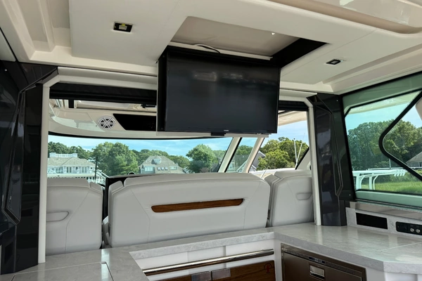 Tiara Yachts 48 LS Yacht For Sale