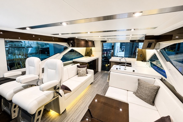 60ft Cruisers Yacht For Sale