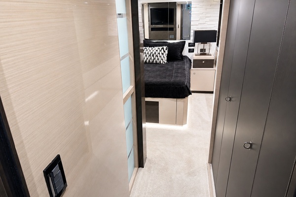 60ft Cruisers Yacht For Sale