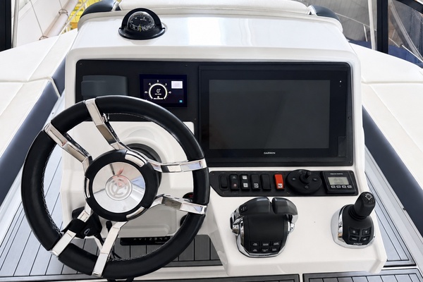 60ft Cruisers Yacht For Sale