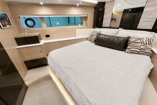 60ft Cruisers Yacht For Sale