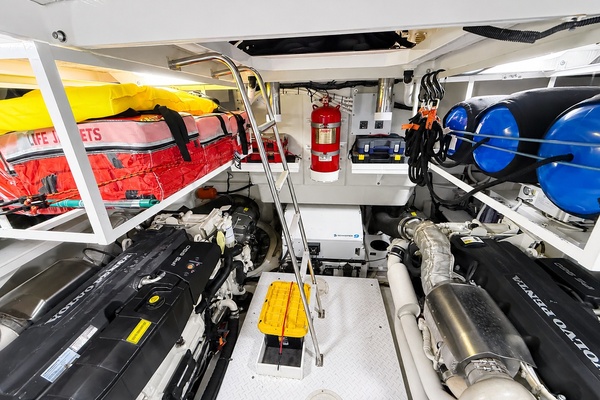 60ft Cruisers Yacht For Sale