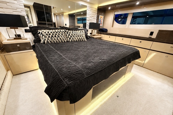 60ft Cruisers Yacht For Sale