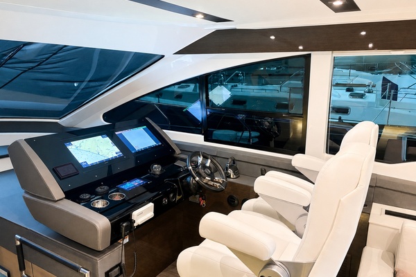 60ft Cruisers Yacht For Sale