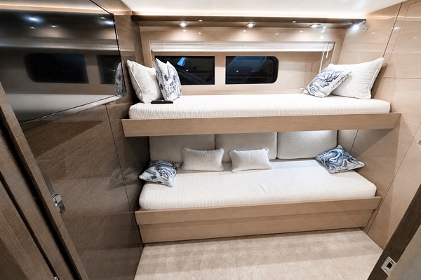60ft Cruisers Yacht For Sale