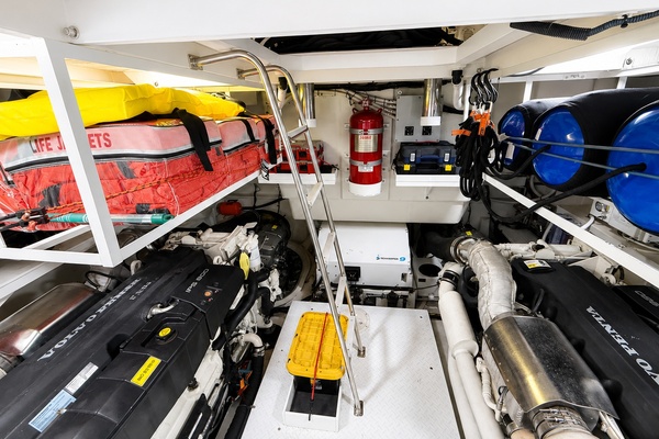 60ft Cruisers Yacht For Sale