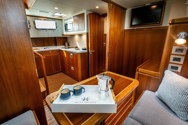 56ft Hunt Yachts Yacht For Sale