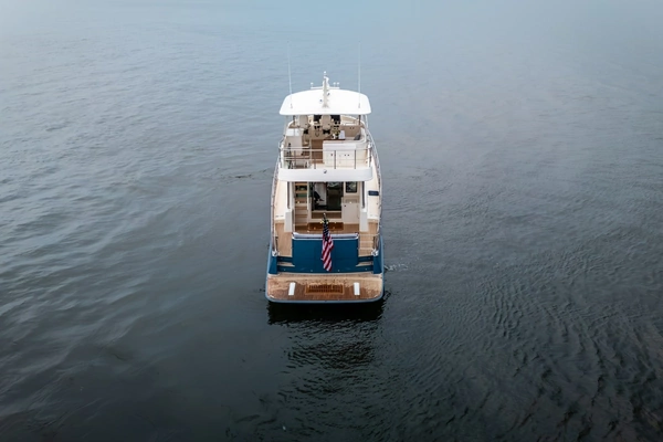 Hunt Yachts 56 Flybridge Yacht For Sale