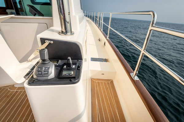 56ft Hunt Yachts Yacht For Sale
