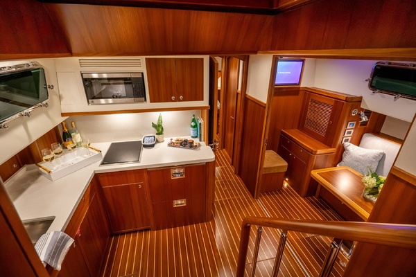 56ft Hunt Yachts Yacht For Sale