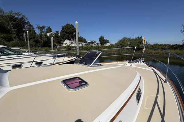 OFF PISTE 42ft Sabre Yacht For Sale