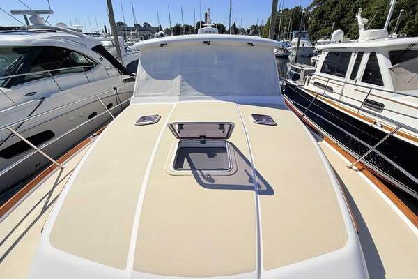 OFF PISTE 42ft Sabre Yacht For Sale