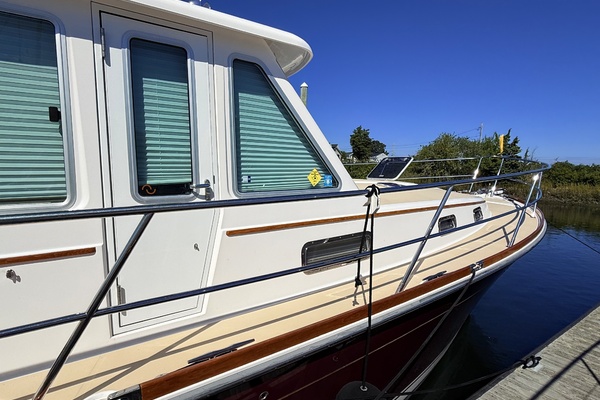 OFF PISTE 42ft Sabre Yacht For Sale