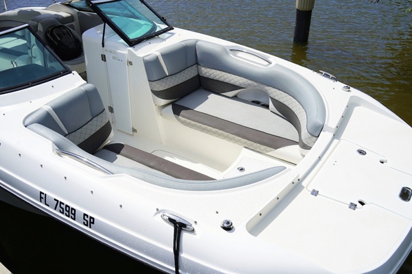 26ft Hurricane Yacht For Sale