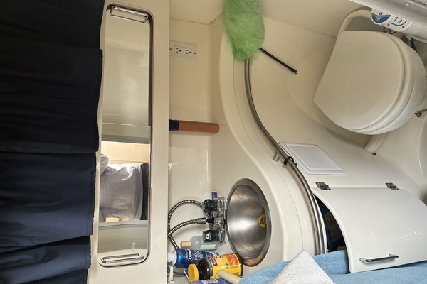31ft Monterey Yacht For Sale