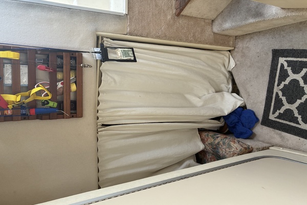 31ft Monterey Yacht For Sale