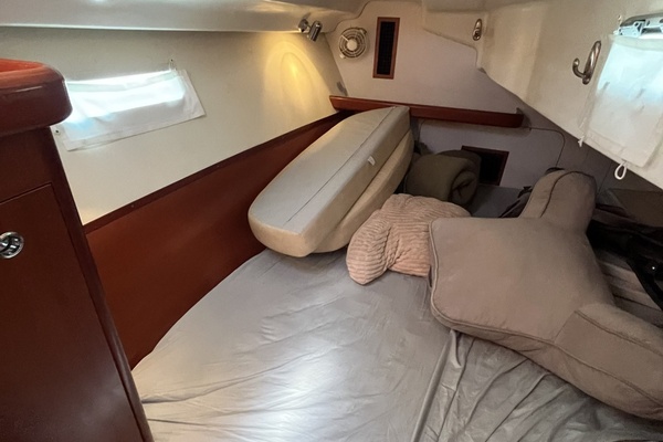 Paloma 39ft Beneteau Yacht For Sale
