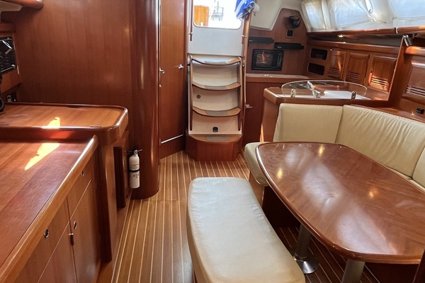 Paloma 39ft Beneteau Yacht For Sale