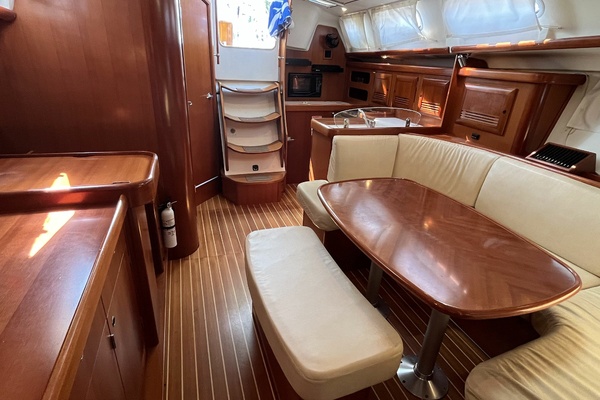 Paloma 39ft Beneteau Yacht For Sale