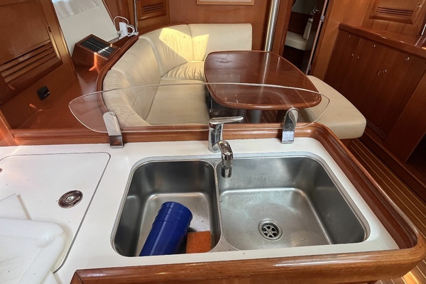 Paloma 39ft Beneteau Yacht For Sale