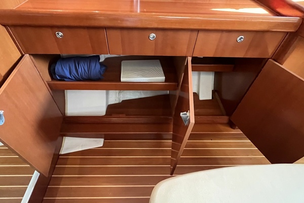 Paloma 39ft Beneteau Yacht For Sale