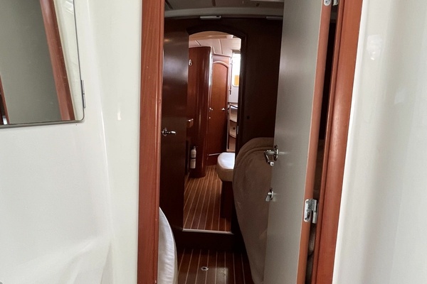Paloma 39ft Beneteau Yacht For Sale