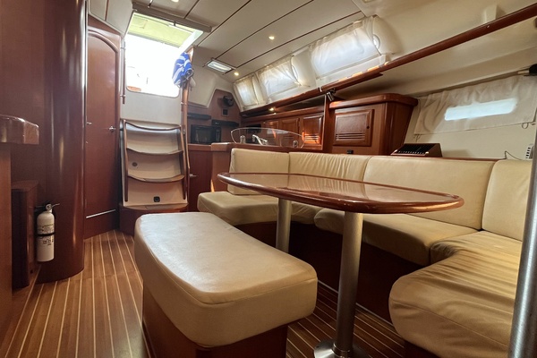 Paloma 39ft Beneteau Yacht For Sale