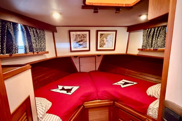 52ft Grand Banks Yacht For Sale