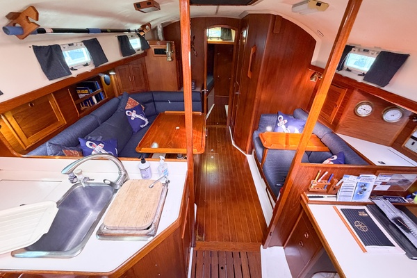 33ft Nonsuch Yacht For Sale
