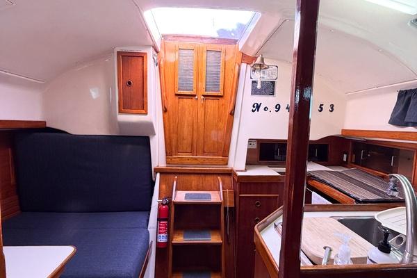 33ft Nonsuch Yacht For Sale