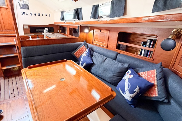 33ft Nonsuch Yacht For Sale
