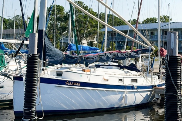 33ft Nonsuch Yacht For Sale